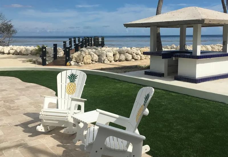 Syntech Turf portfolio – green wall and outdoor living