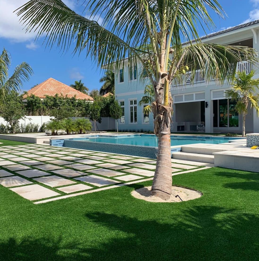 Golf & putting greens